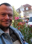 Romantischer-Reifer-Mann aus Burg